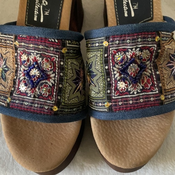 Sbicca Red and Blue Mules with Embroidered Design - Picture 4 of 5